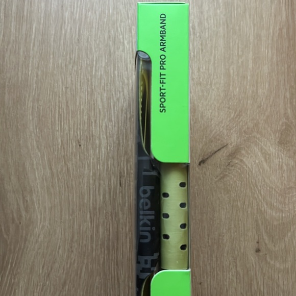 Brand new Belkin Sport band pro - Picture 3 of 4